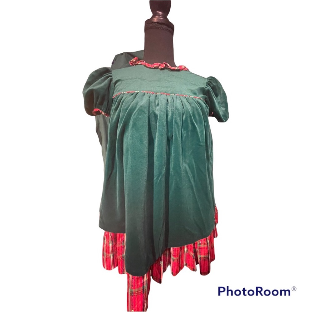 Bryan Christmas Dress!  For your little Christmas sweetie!   Gently used